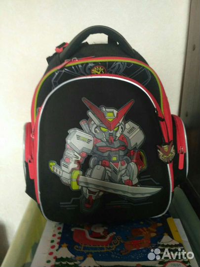 Рюкзак школьный