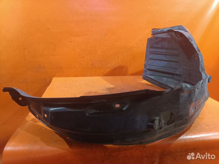 Подкрылок Subaru Impreza GJ6 передний правый