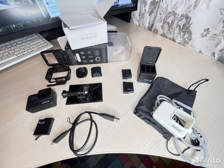 Камера GoPro Hero 7 black+ аксессуары
