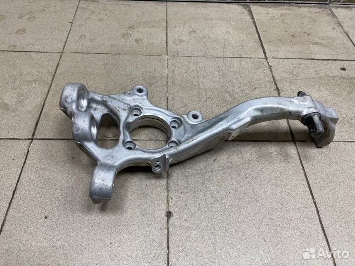 Цапфа/кулак поворотный передний левый Mercedes-Ben