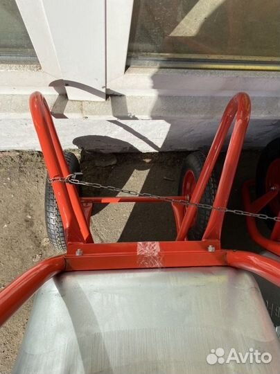 Тачка строительная двухколёсная 110л