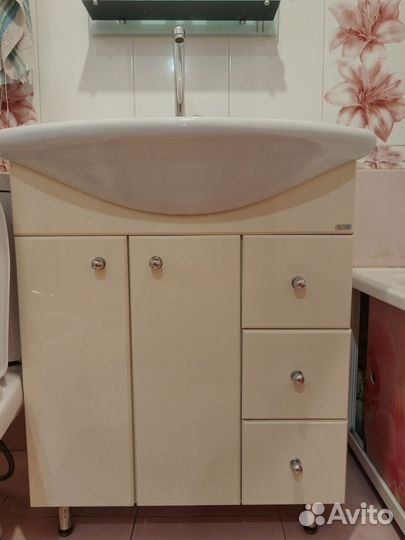 Тумба для ванной с раковиной бу