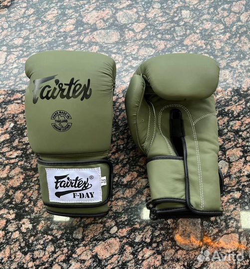 Боксерские перчатки