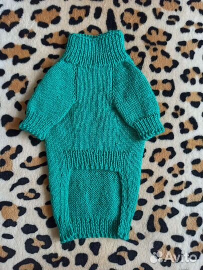 Шапочки и вязаные изделия для маленьких собак