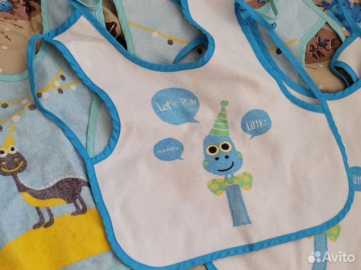 Нагрудники (слюнявчики)