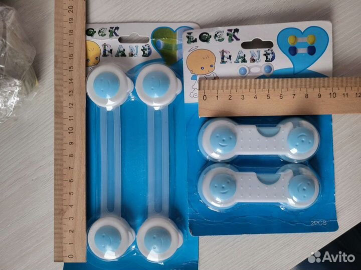 Блокираторы от детей на дверь и защитные уголки