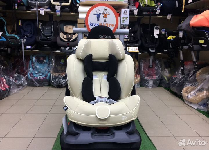 Автокресло Carmate Swing Moon (9-25 кг)