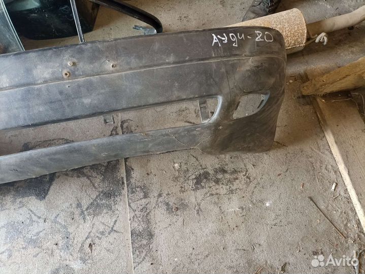 Задний бампер Audi 80