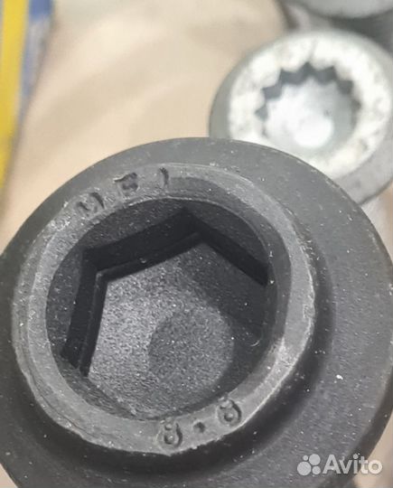 Подшипник ступицы передний AudiA4/A6/A8 Passat