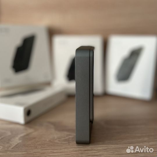 Повербанк с беспроводной зарядкой 10000