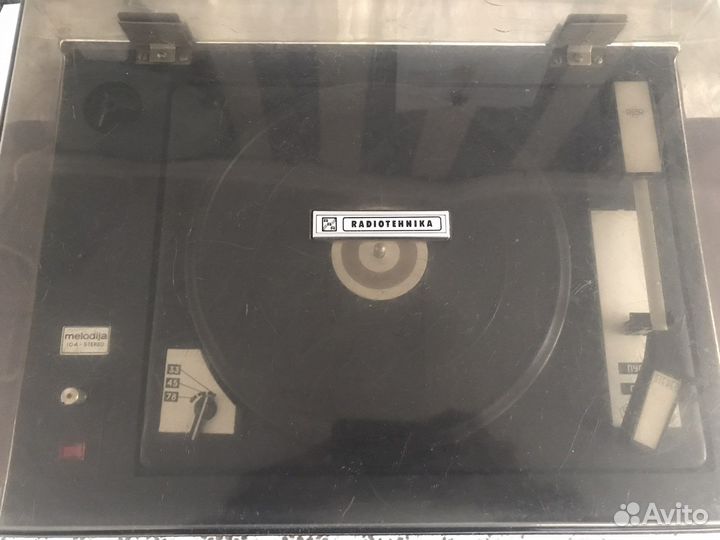 Проигрыватель винила Melodija-stereo 104