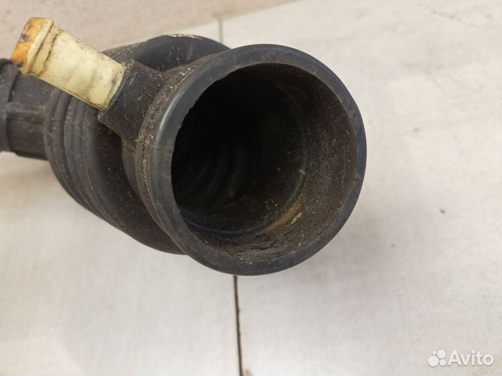 Патрубок воздушного фильтра