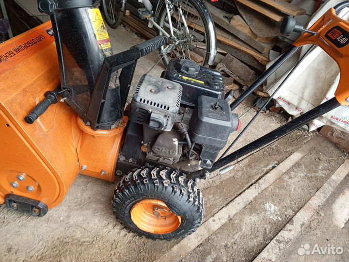 Снегоуборщик бензиновый бу
