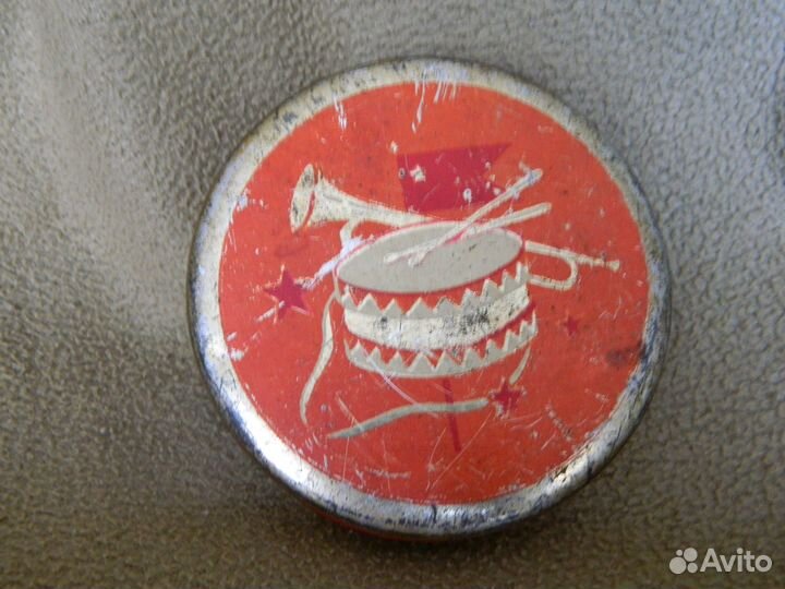 Жестяные банки коллекционные