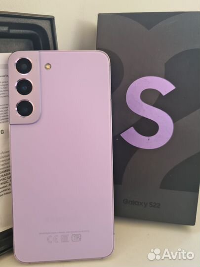 Samsung Galaxy S22, 8/256 ГБ