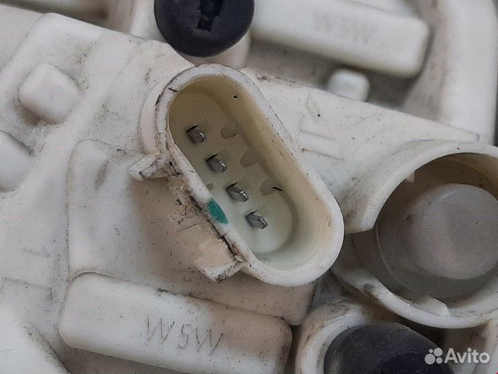 Фонарь задний левый для Opel Astra J 1222087