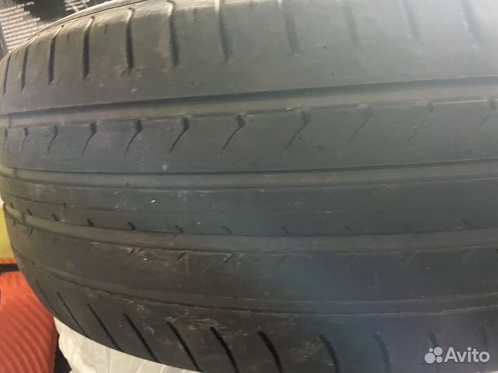 Goodyear EfficientGrip 235/60 R17 102V