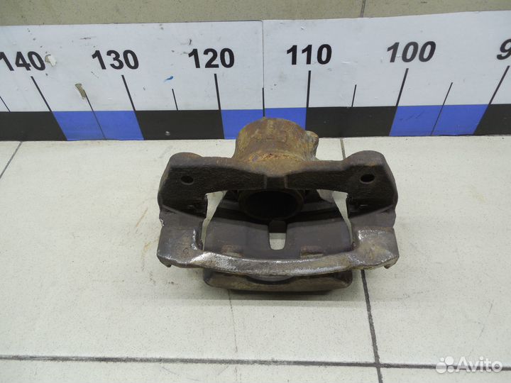 Суппорт передний правый Corolla E15 2006-2013