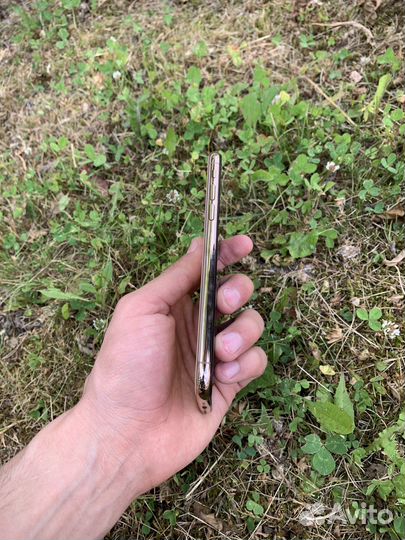 Телефон iPhone Xs