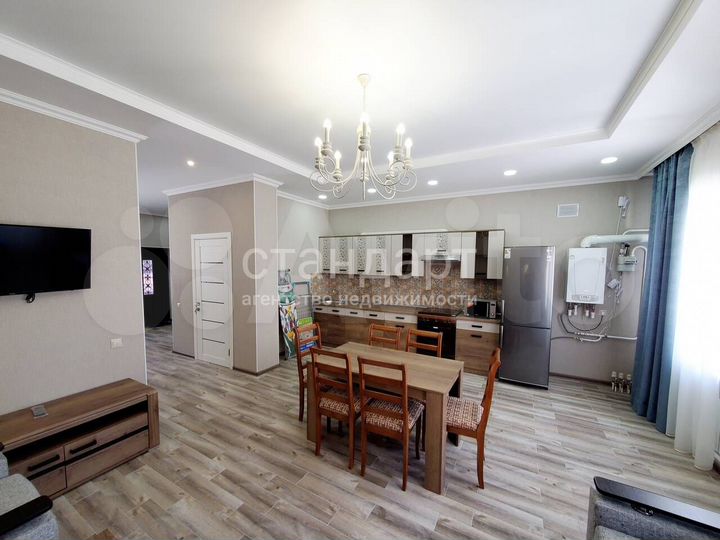 Таунхаус 163,3 м² на участке 1 сот.