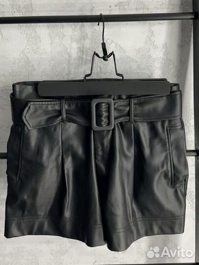 Кожаные шорты zara