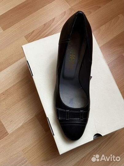 Кожаные туфли