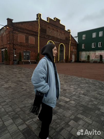 Джинсовый бомбер