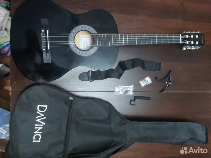 Акустическая гитара