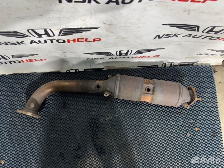 Приемная труба глушителя Honda Cr-V RE4 K24A 2009