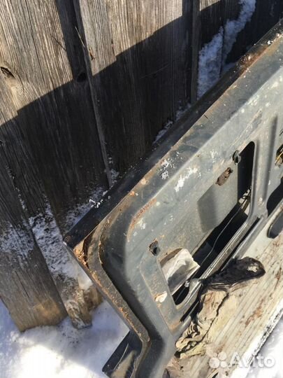 Задния крышка багажника