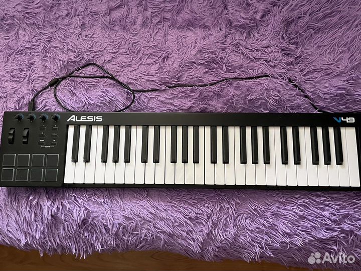 Alesis v49