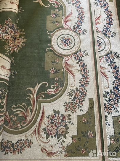 Продаётся ковёр 2,5х4 м