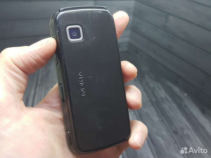 Nokia 5228