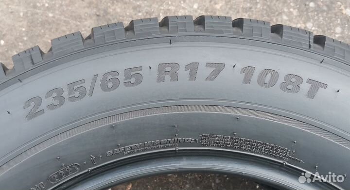 Kumho WinterCraft SUV Ice WS31 235/65 R17