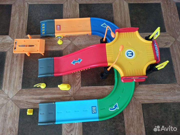 Игрушка автомобильный трек