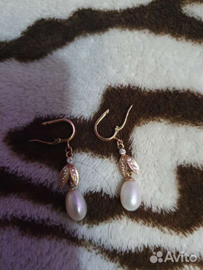 Золотые серьги