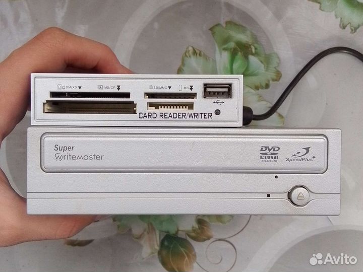 DVD и устройство для считывания карт