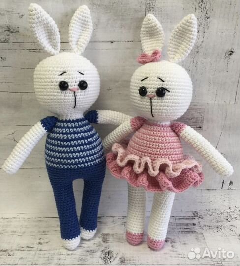 Зайки вязаные 30 см