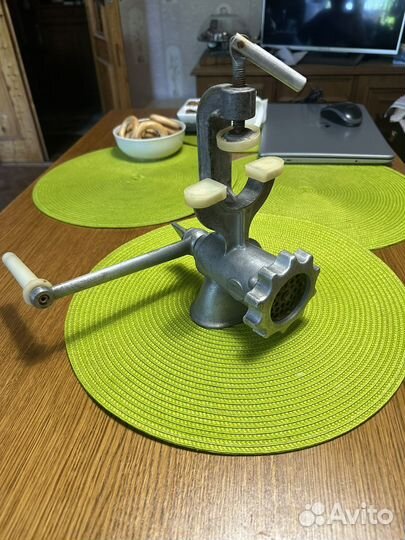 Мясорубка ручная