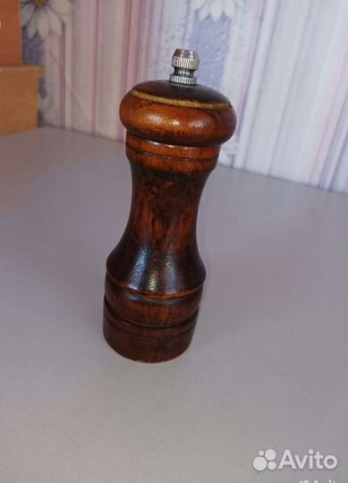 Мельница деревянная