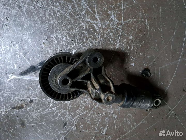 Натяжитель ремня Range Rover Vogue