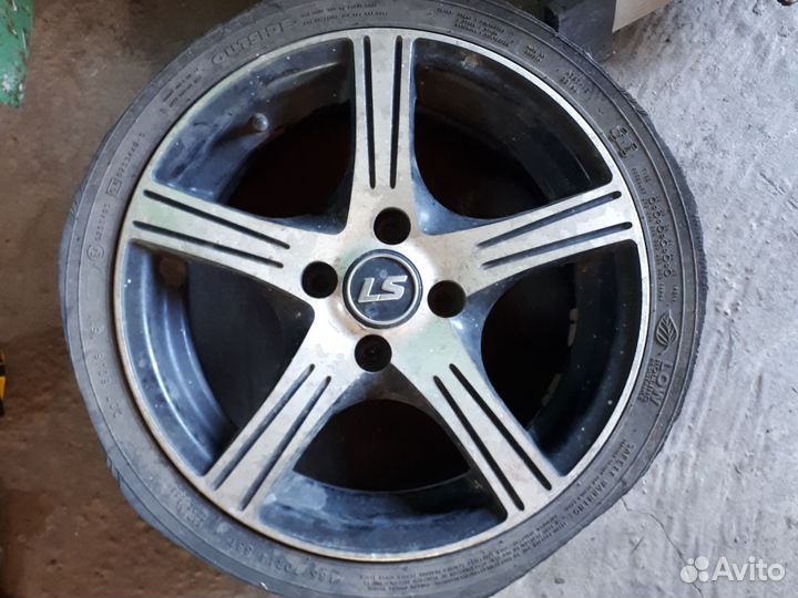 Литой диск r14