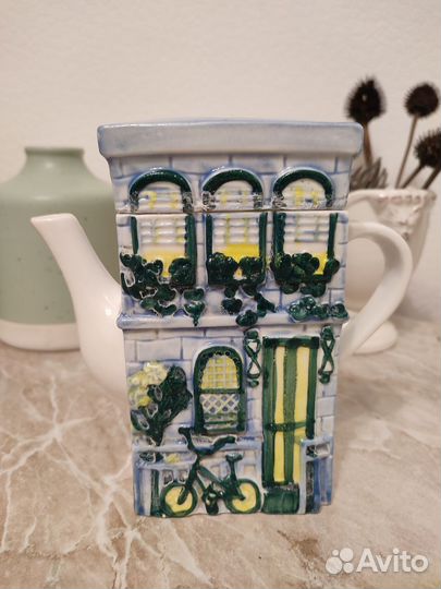 Чайник коллекционный фарфор