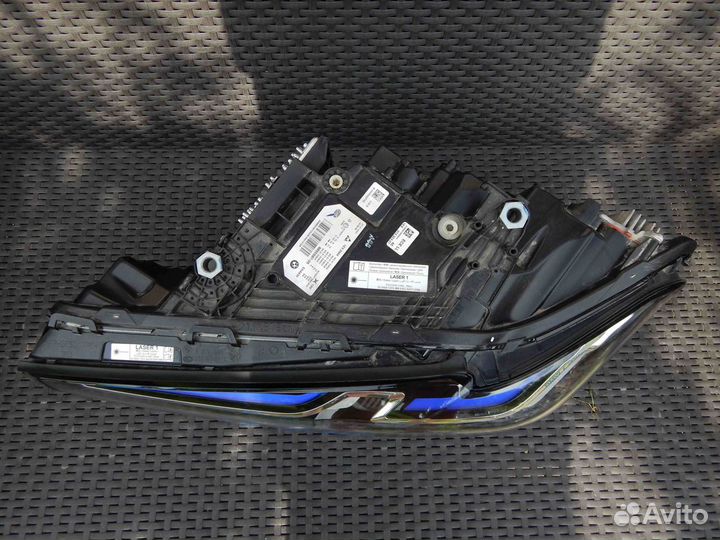Фара правая BMW 5 Series G30/G31 (2016-2020)