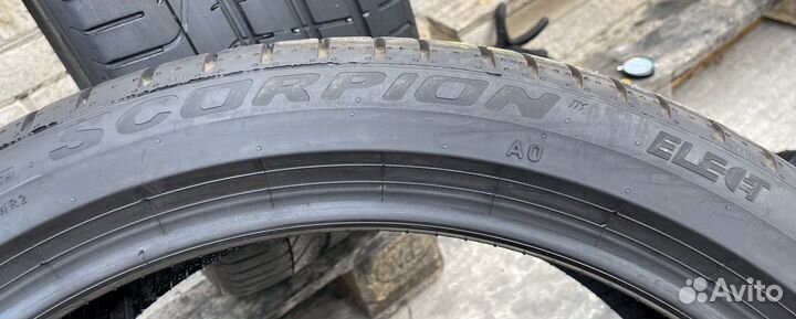 Pirelli Scorpion 255/40 R21
