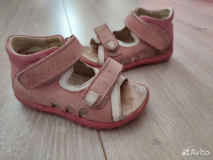 Кожаные сандали Тотто 22 кроссовки 23