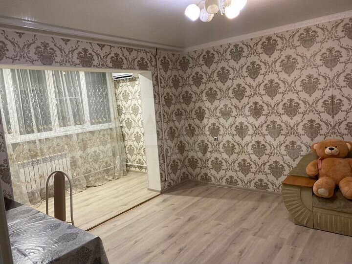 2-к. квартира, 54 м², 1/9 эт.