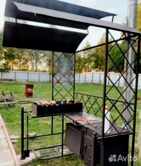 Мангал с крышей