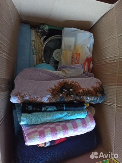 Вещи для дачи, бельё, посуда