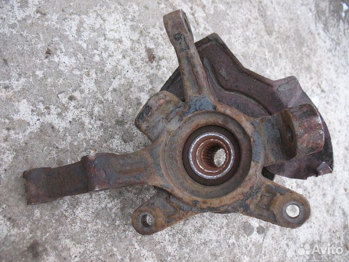 Правый кулак Chevrolet Aveo T250/T255